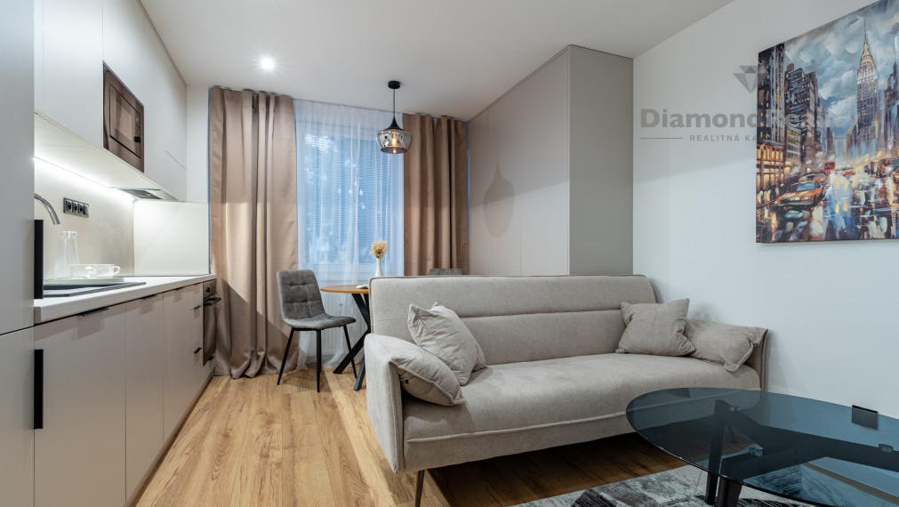 PREDANÝ ZARIADENÝ 1,5 IZBOVÝ BYT PO NOVEJ REKONŠTRUKCIÍ