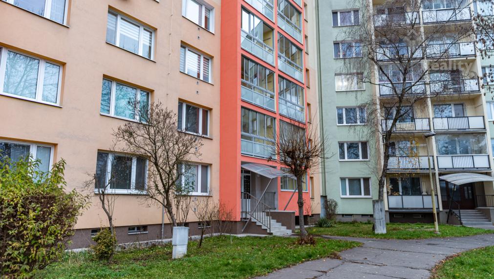 NA PREDAJ ZARIADENÝ 1,5 IZBOVÝ BYT PO NOVEJ REKONŠTRUKCIÍ