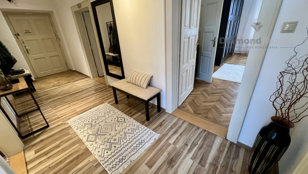 Na prenájom 3 izbový byt, Komenského ulica, Košice - Staré Mesto