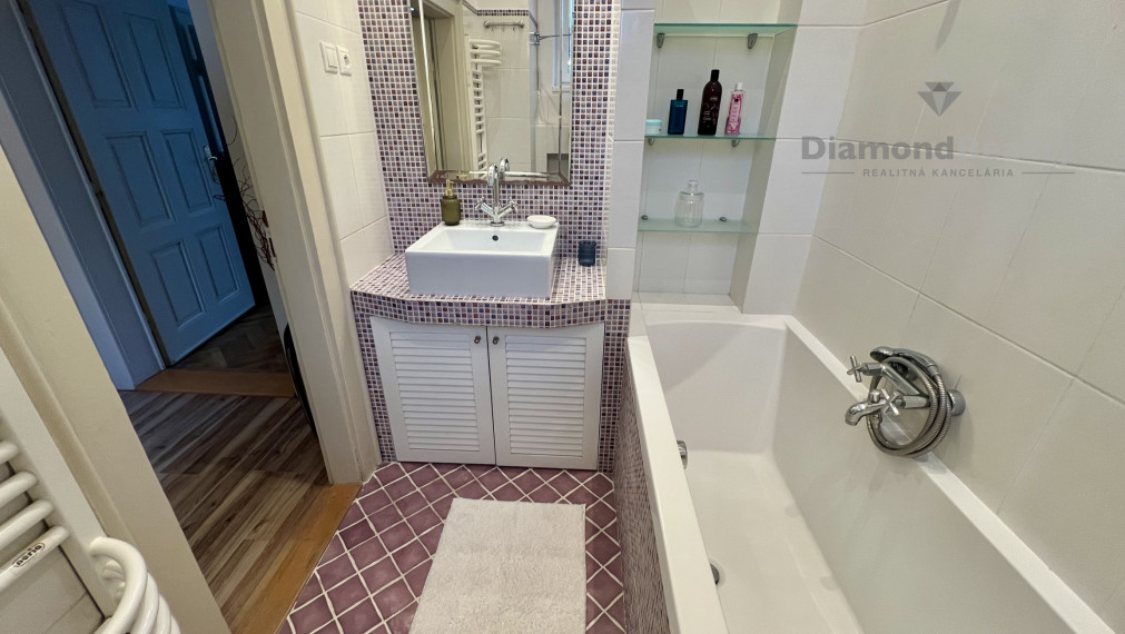 Na prenájom 3 izbový byt, Komenského ulica, Košice - Staré Mesto