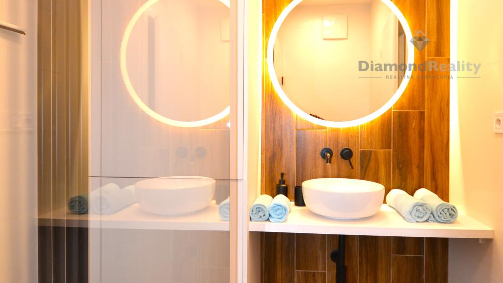 NOVOSTAVBA 1-izbový byt, loggia, pivnica, parkovacie miesto REZIDENCIA PRI RADNICI