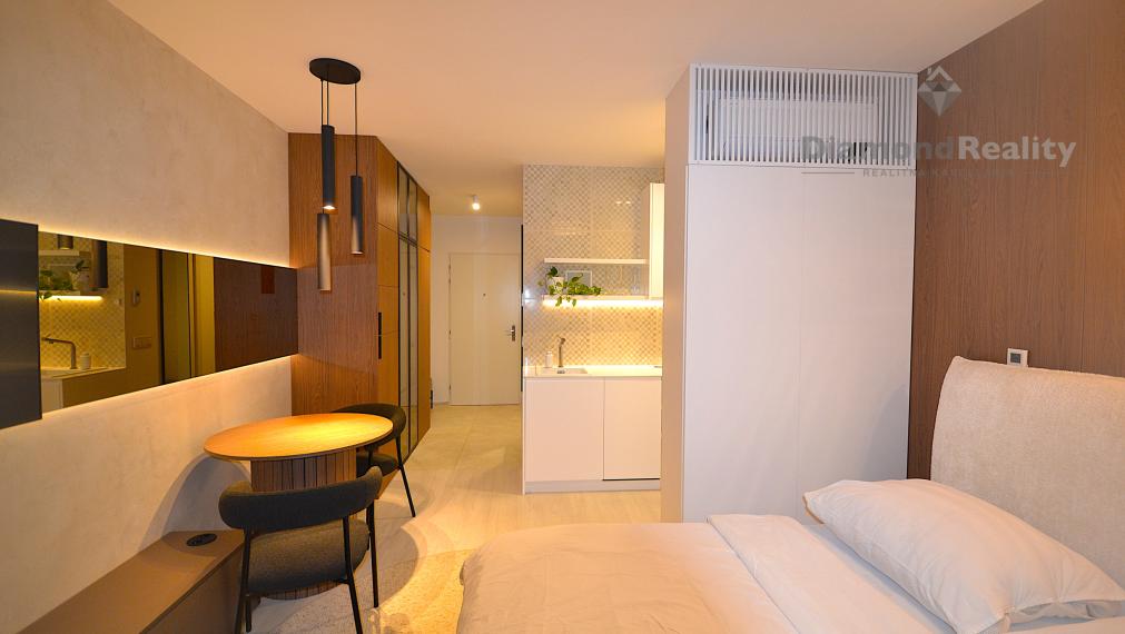 NOVOSTAVBA 1-izbový byt, loggia, pivnica, parkovacie miesto REZIDENCIA PRI RADNICI