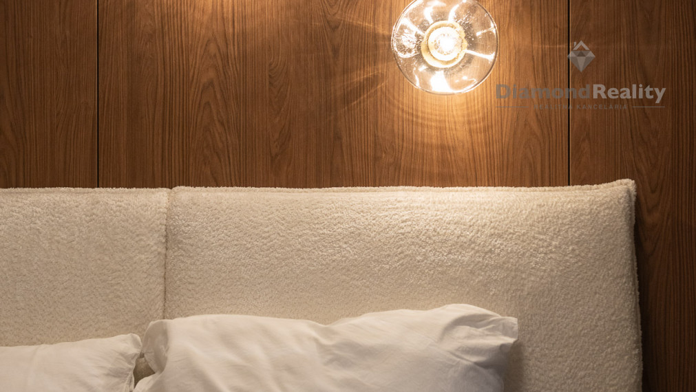 TOP ! REZIDENCIA PRI RADNICI, 1-izb.byt, loggia, pivnica