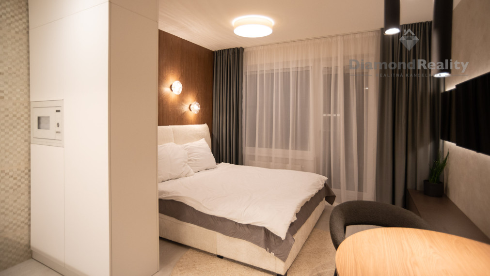 TOP ! REZIDENCIA PRI RADNICI, 1-izb.byt, loggia, pivnica