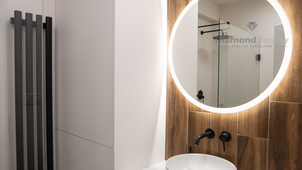 TOP ! REZIDENCIA PRI RADNICI, 1-izb.byt, loggia, pivnica