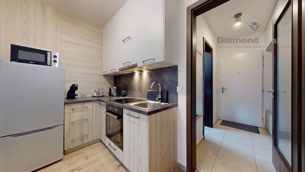 GARSÓNKA NA PRENÁJOM V EXKLUZÍVNEJ LOKALITE - KOŠICE STARÉ MESTO S PARKOVACÍM MIESTOM | Strojárenská ulica Košice