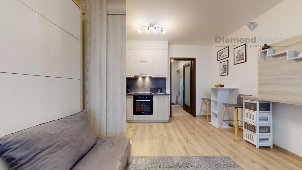 GARSÓNKA NA PRENÁJOM V EXKLUZÍVNEJ LOKALITE - KOŠICE STARÉ MESTO S PARKOVACÍM MIESTOM | Strojárenská ulica Košice