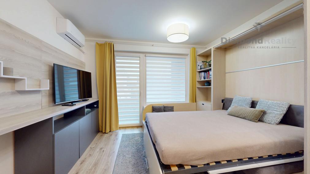 GARSÓNKA NA PRENÁJOM V EXKLUZÍVNEJ LOKALITE - KOŠICE STARÉ MESTO S PARKOVACÍM MIESTOM | Strojárenská ulica Košice