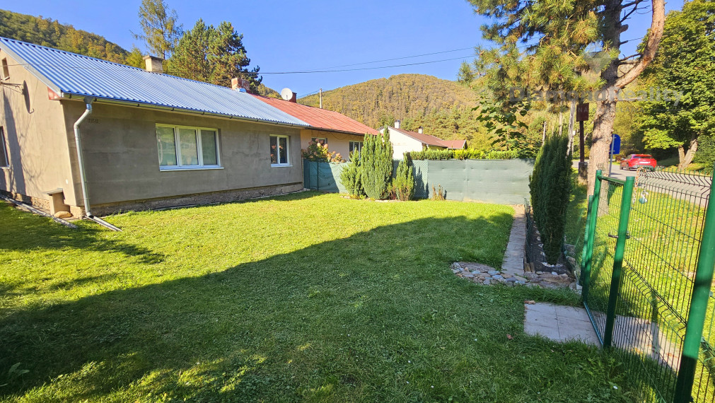 Na predaj pekný rodinný dom v chatovej oblasti s výborným prístupom v obci Kysak