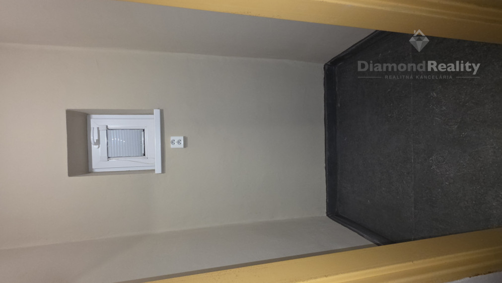 Na predaj pekný rodinný dom v chatovej oblasti s výborným prístupom v obci Kysak