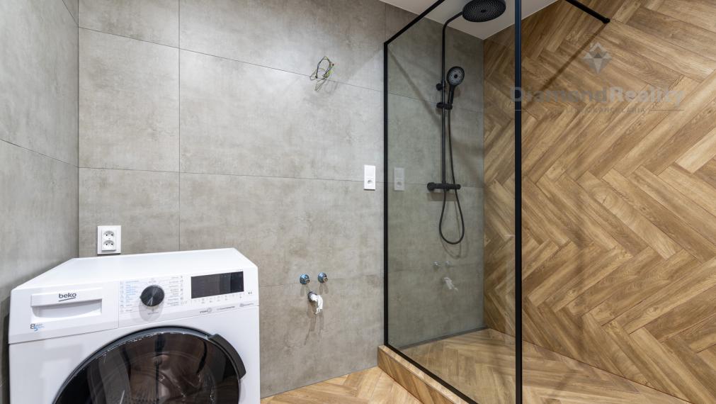 NOVÁ REKONŠTRUKCIA | 3 IZBOVÝ BYT S LOGGIOU S NÁBYTKOM V CENE | ŠKULTÉTYHO UL. | KOŠICE - STARÉ MESTO