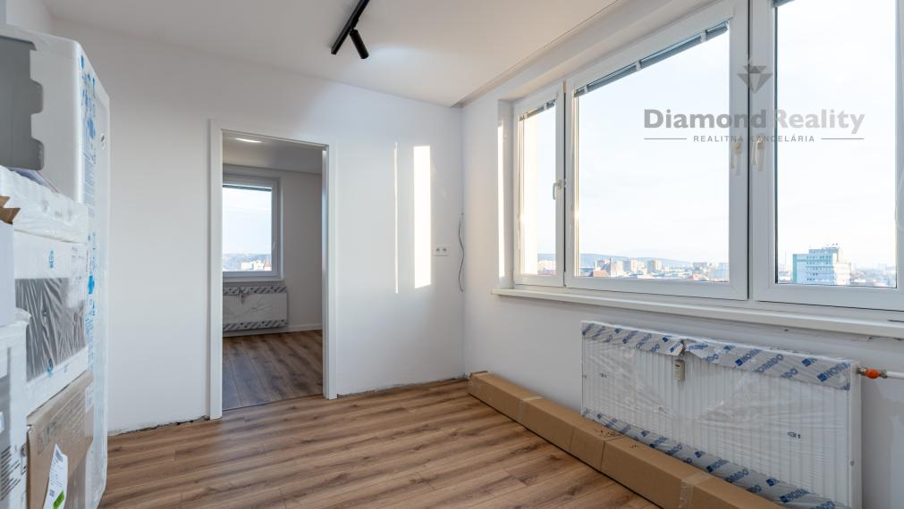 NOVÁ REKONŠTRUKCIA | 3 IZBOVÝ BYT S LOGGIOU S NÁBYTKOM V CENE | ŠKULTÉTYHO UL. | KOŠICE - STARÉ MESTO