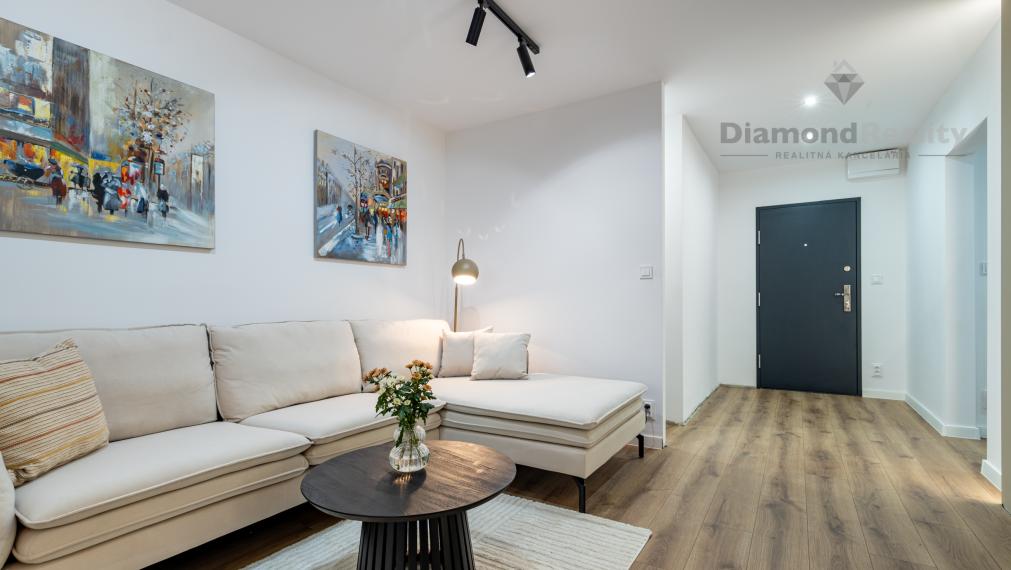 NOVÁ REKONŠTRUKCIA | 3 IZBOVÝ BYT S LOGGIOU S NÁBYTKOM V CENE | ŠKULTÉTYHO UL. | KOŠICE - STARÉ MESTO