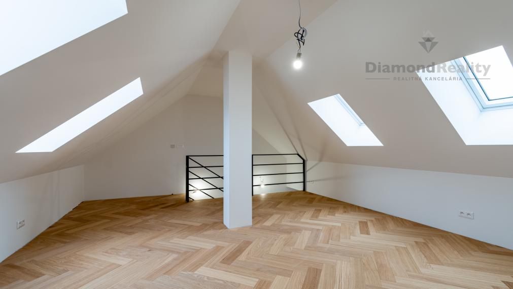 REZIDENCIA MOYZESOVA | 3 IZBOVÝ MEZONET DOKONČENÝ V ŠTANDARDE | 119m² | KOŠICE - STARÉ MESTO