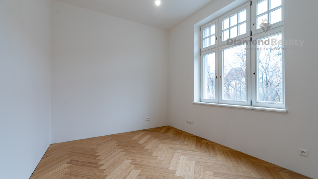 REZIDENCIA MOYZESOVA | 3 IZBOVÝ BYT DOKONČENÝ V ŠTANDARDE | 96m² + BALKÓN | KOŠICE - STARÉ MESTO