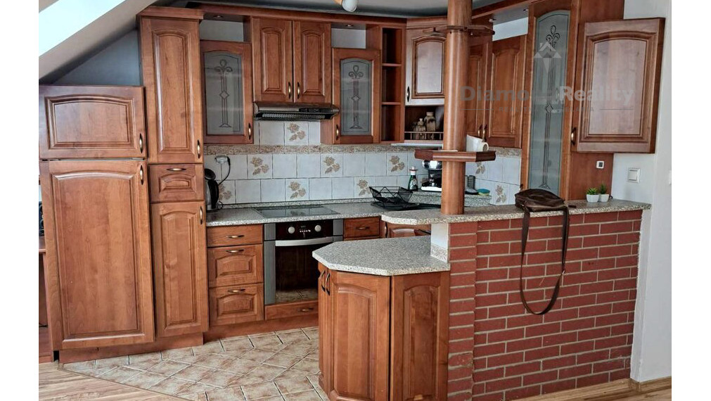 NA PREDAJ DOM SO 4 BYTOVÝMI JEDNOTKAMI | BLÍZKO CENTRA KE