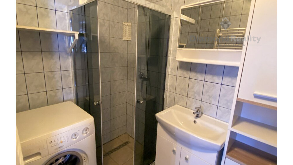 NA PREDAJ DOM SO 4 BYTOVÝMI JEDNOTKAMI | BLÍZKO CENTRA KE