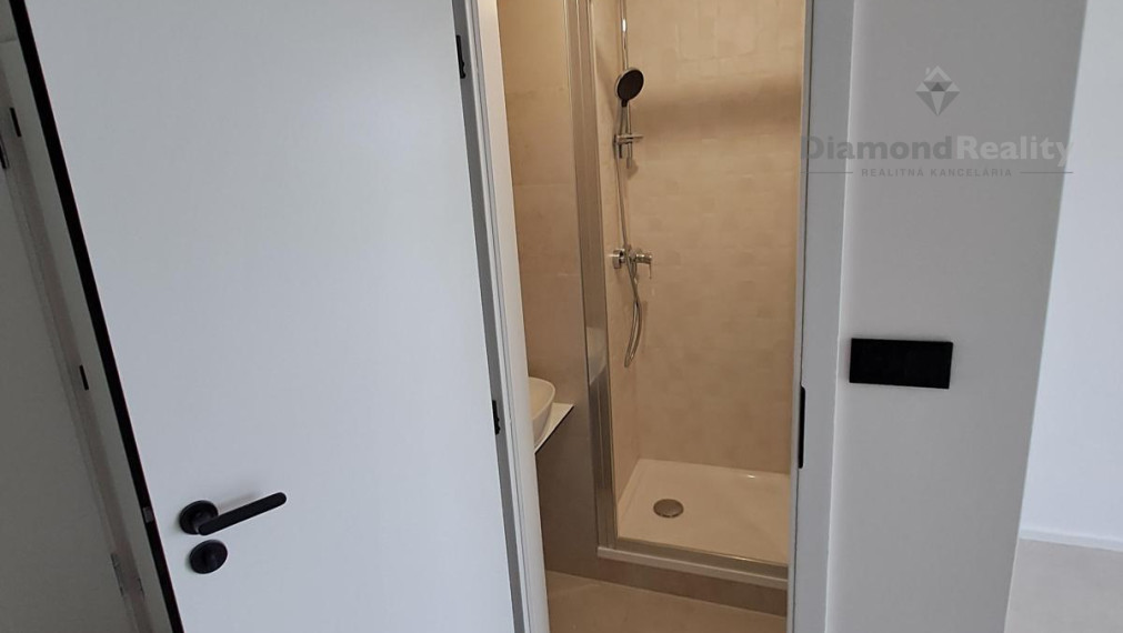 Na predaj 1 izbový byt / Garsónka, Košice - Západ, Lunik II