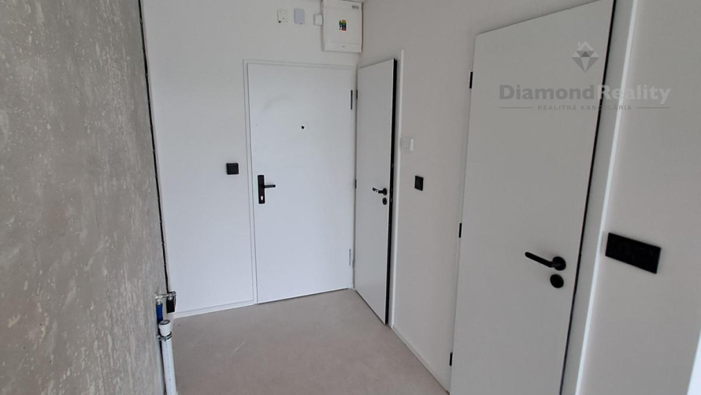 Na predaj 1 izbový byt / Garsónka, Košice - Západ, Lunik II