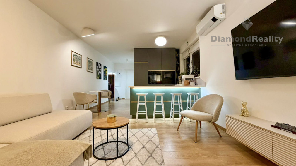 NA PREDAJ 2 IZBOVÝ BYT REZIDENCIA ALBELLI 135m² PREDZÁHRADKA