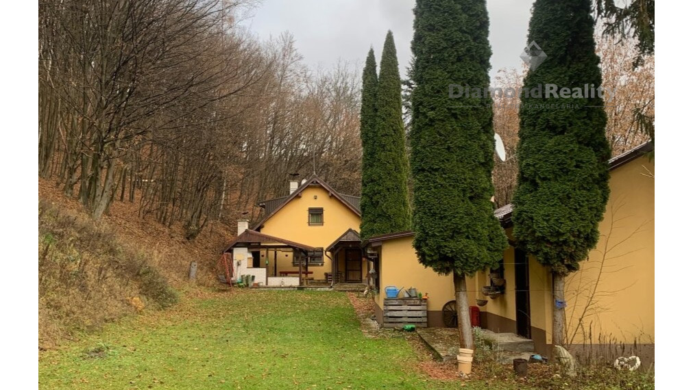 Na predaj ,Krásna murovaná chata ,Ružín