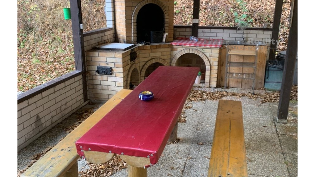 Na predaj ,Krásna murovaná chata ,Ružín