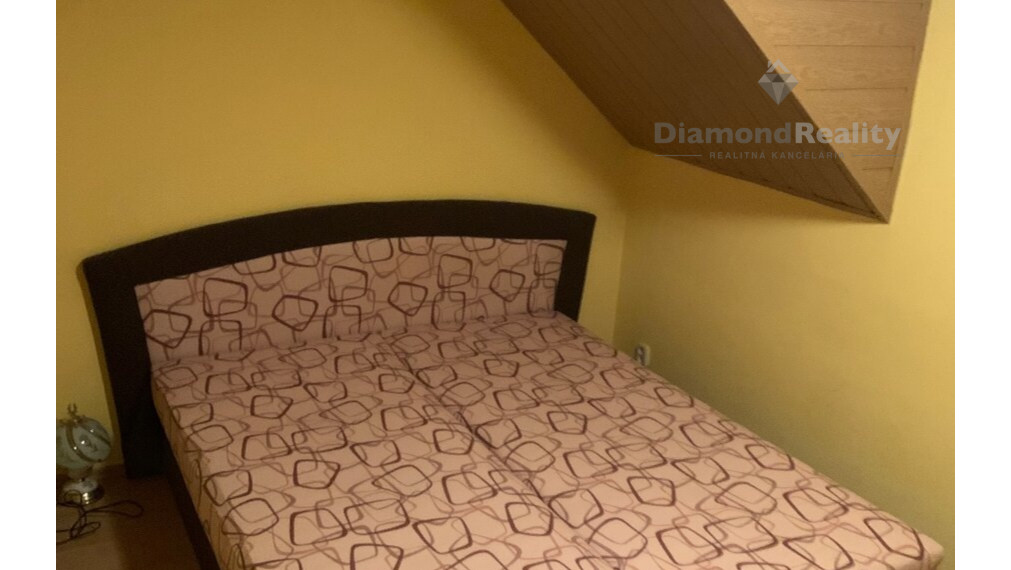 Na predaj ,Krásna murovaná chata ,Ružín