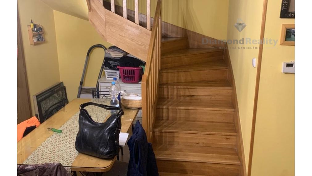 Na predaj ,Krásna murovaná chata ,Ružín