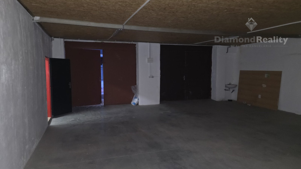 Na prenájom sklad na Jesennej ul. v Prešove