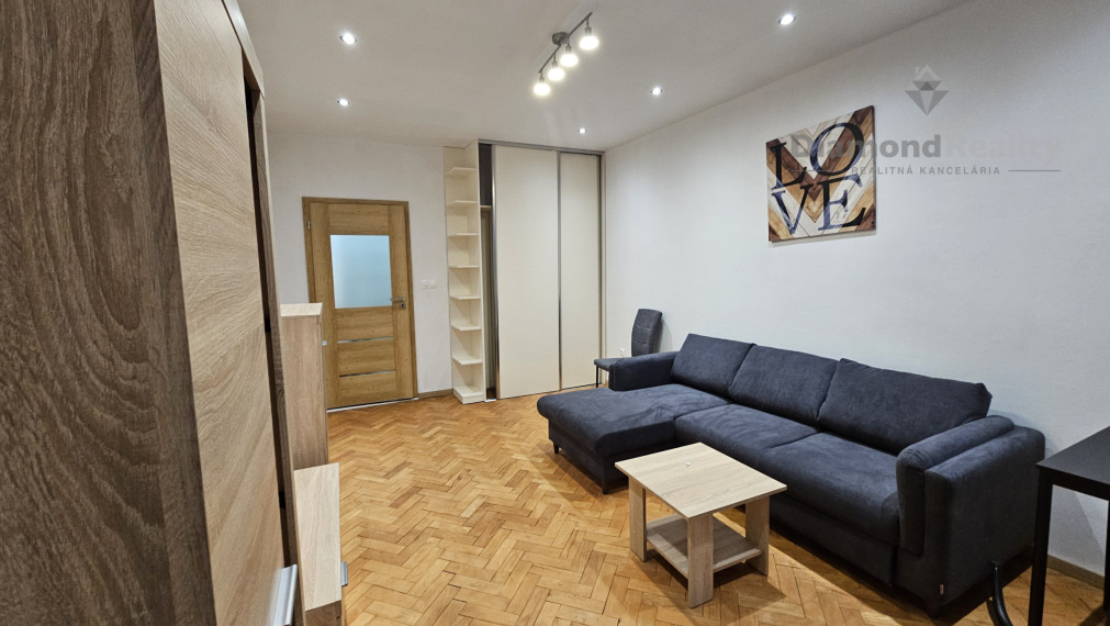 Na prenájom 2 izbový byt na ul. 17. novembra v Prešove