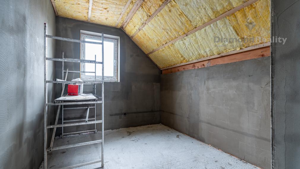 NA PREDAJ 4 IZBOVÁ NOVOSTAVBA S KRÁSNYM POZEMKOM 381m² | OBEC SEŇA | 15 MINÚT OD KOŠÍC