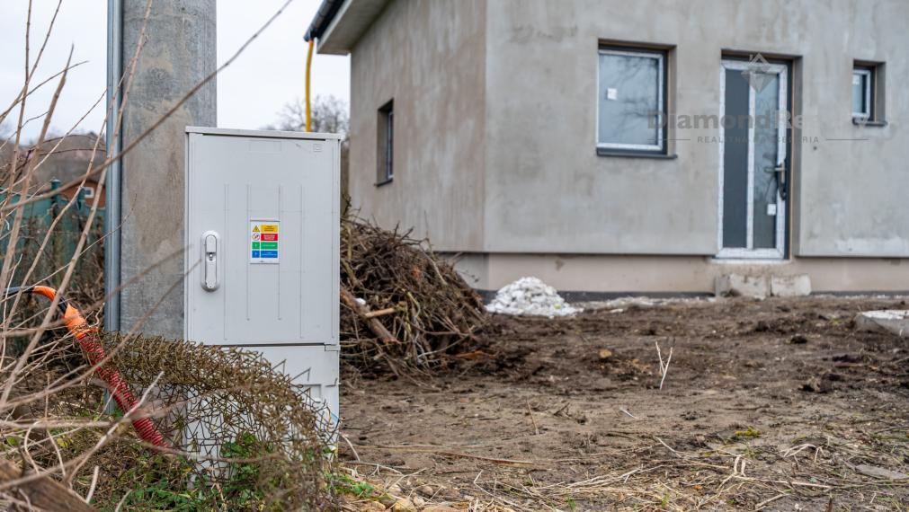 NA PREDAJ 4 IZBOVÁ NOVOSTAVBA S KRÁSNYM POZEMKOM 381m² | OBEC SEŇA | 15 MINÚT OD KOŠÍC