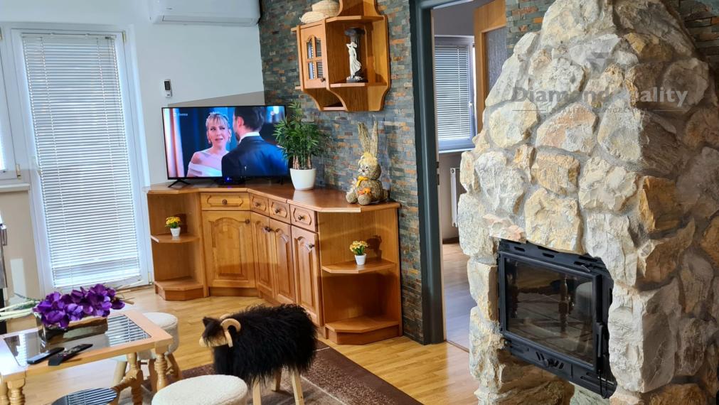 NA PREDAJ: Zabehnutá rekreačná chata v Podhájskej – výborná investícia