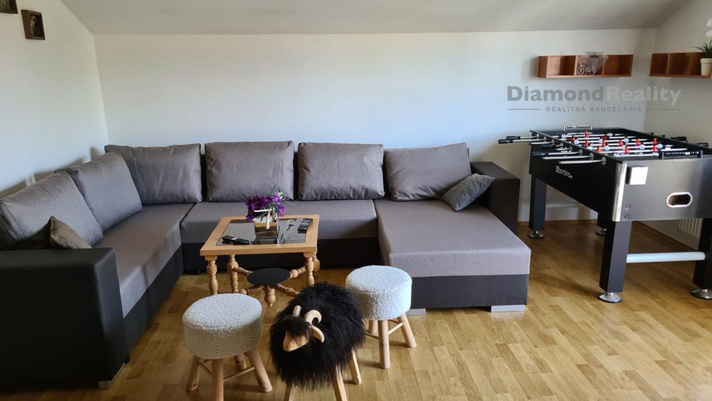 NA PREDAJ: Zabehnutá rekreačná chata v Podhájskej – výborná investícia