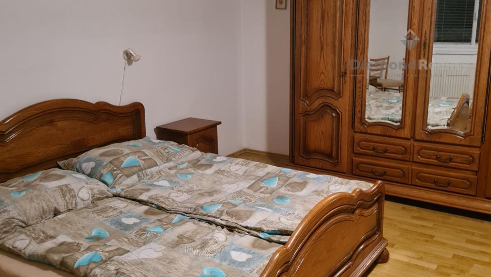 NA PREDAJ: Zabehnutá rekreačná chata v Podhájskej – výborná investícia