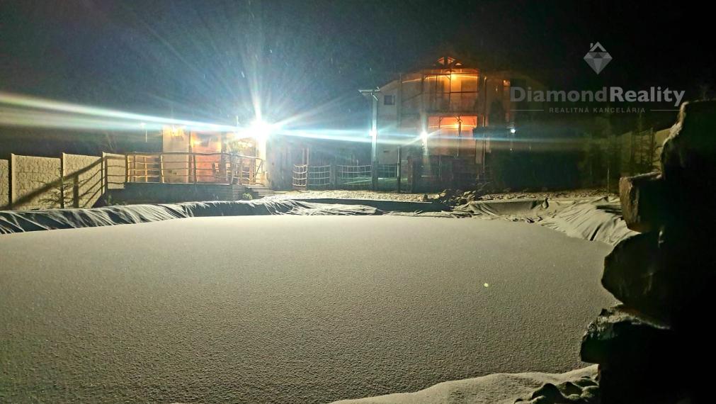 NA PREDAJ: Zabehnutá rekreačná chata v Podhájskej – výborná investícia