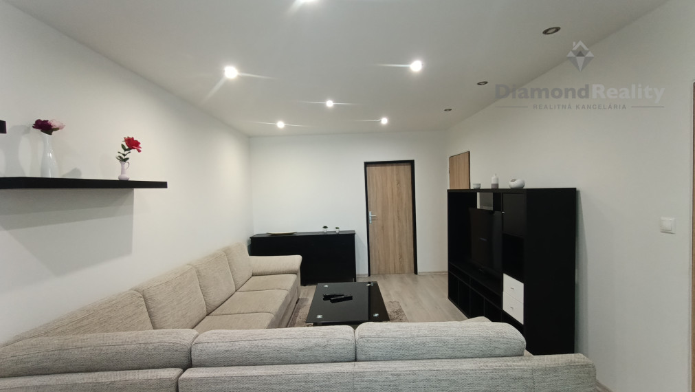 Ideálne rodinné bývanie v Nitre – 3-izbový byt na Tribečskej ulici