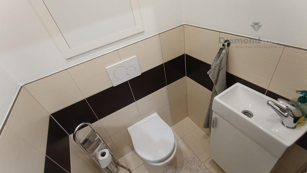 Ideálne rodinné bývanie v Nitre – 3-izbový byt na Tribečskej ulici