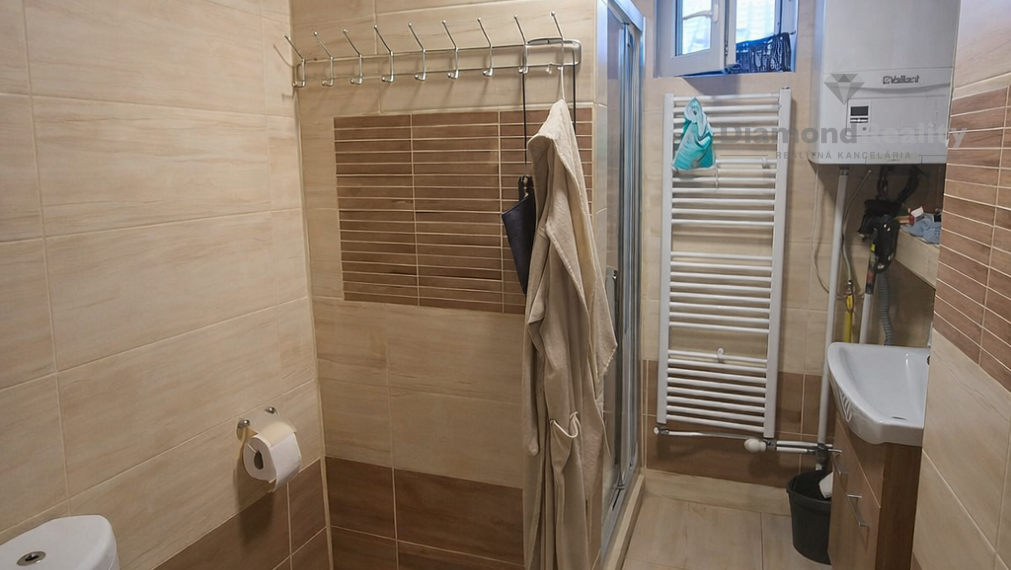 Na predaj priestranný rodinný dom, Malé Ozorovce, Trebišov