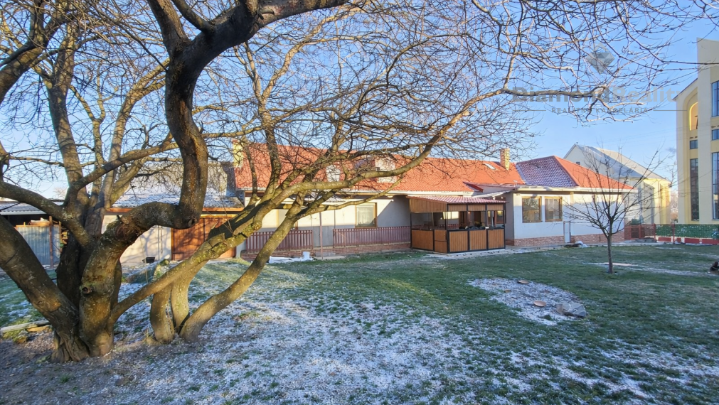 Na predaj priestranný rodinný dom, Malé Ozorovce, Trebišov