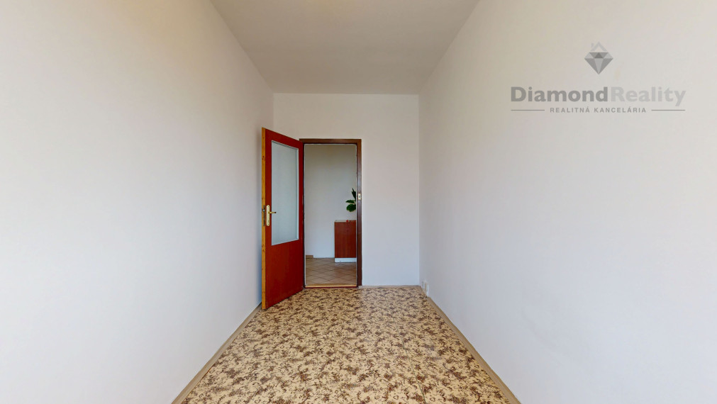 VÝNIKAJÚCA INVESTIČNÁ PRÍLEŽITOSŤ – 4-izbový byt, Košice KVP, Titogradská ulica