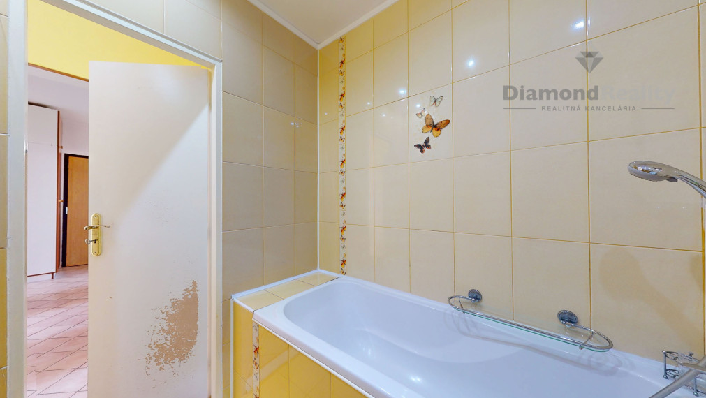 VÝNIKAJÚCA INVESTIČNÁ PRÍLEŽITOSŤ – 4-izbový byt, Košice KVP, Titogradská ulica