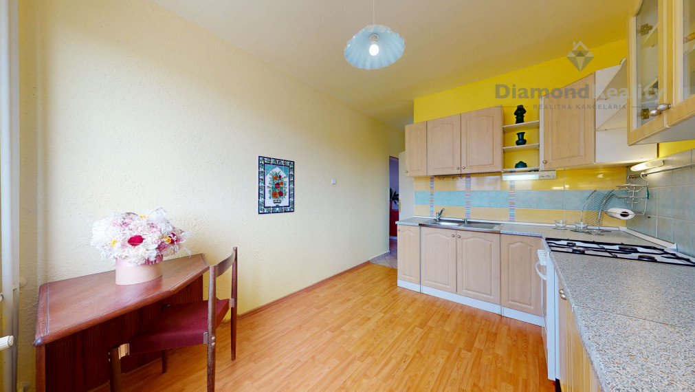 VÝNIKAJÚCA INVESTIČNÁ PRÍLEŽITOSŤ – 4-izbový byt, Košice KVP, Titogradská ulica