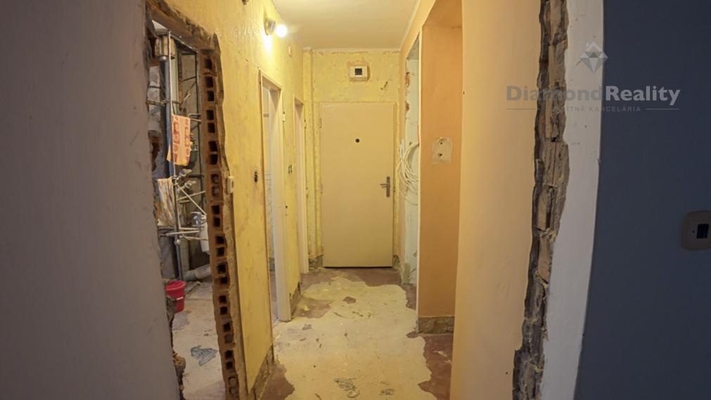 NA PREDAJ 2 IZBOVÝ BYT | 53 m² + BALKÓN | ŠAFÁRIKOVA | RV