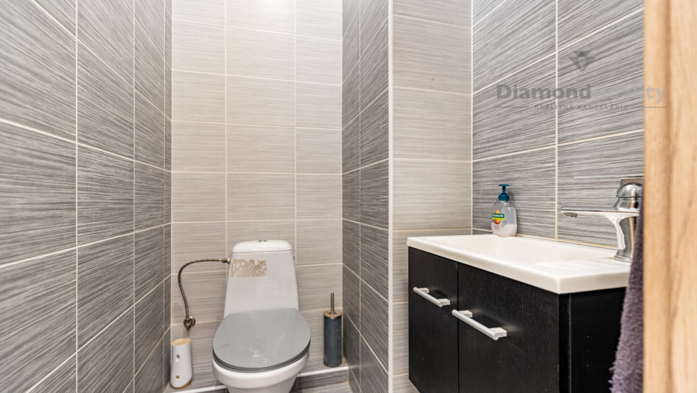 NA PREDAJ MODERNÝ 2-IZBOVÝ BYT | ZELENÁ STRÁŇ | 2 PIVNICE | TERASA | VONKAJŠIE AJ VNÚTORNÉ PARKOVANIE