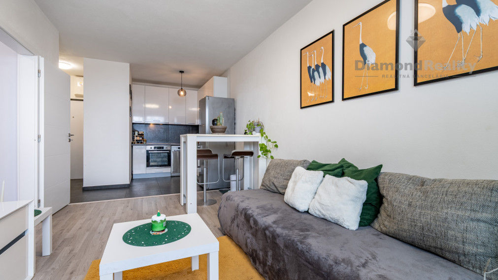 NA PREDAJ MODERNÝ 2-IZBOVÝ BYT | ZELENÁ STRÁŇ