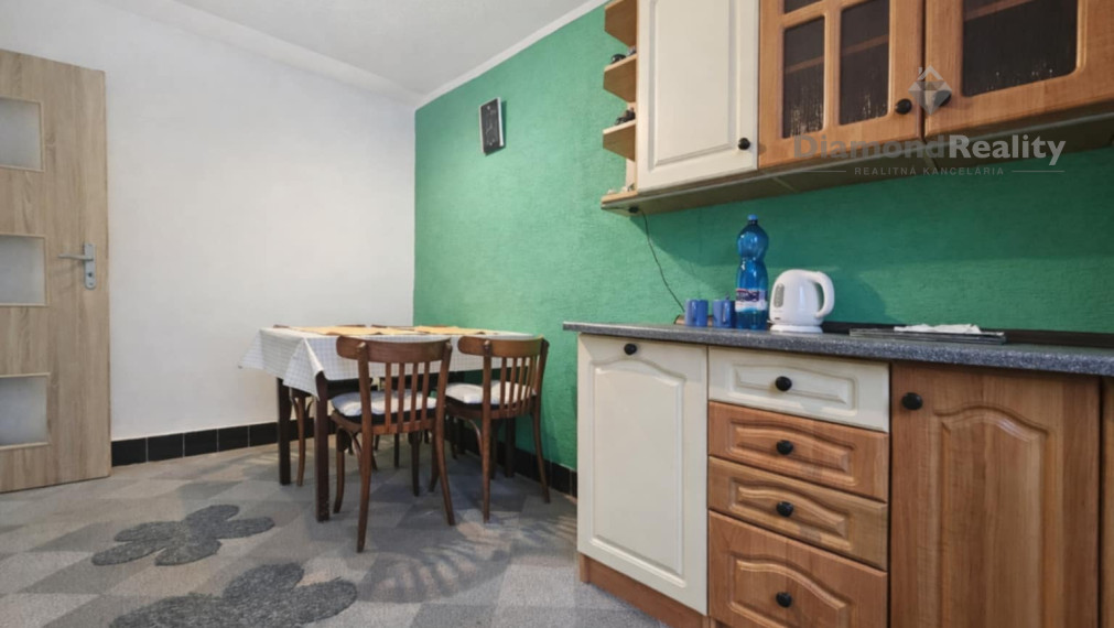 Na predaj 2 izbový byt, ulica Zlatá, Vargove pole, Rožňava