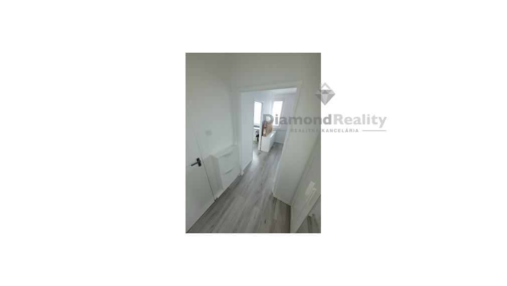 Na prenájom nový vybavený 1 izbový byt, Clementisova, Trnava.