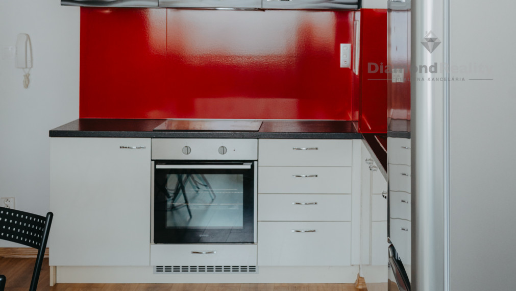 NA PREDAJ 2 - IZBOVÝ BYT V MESTSKEJ ČASTI ŠACA, ULICA UČŇOVSKÁ