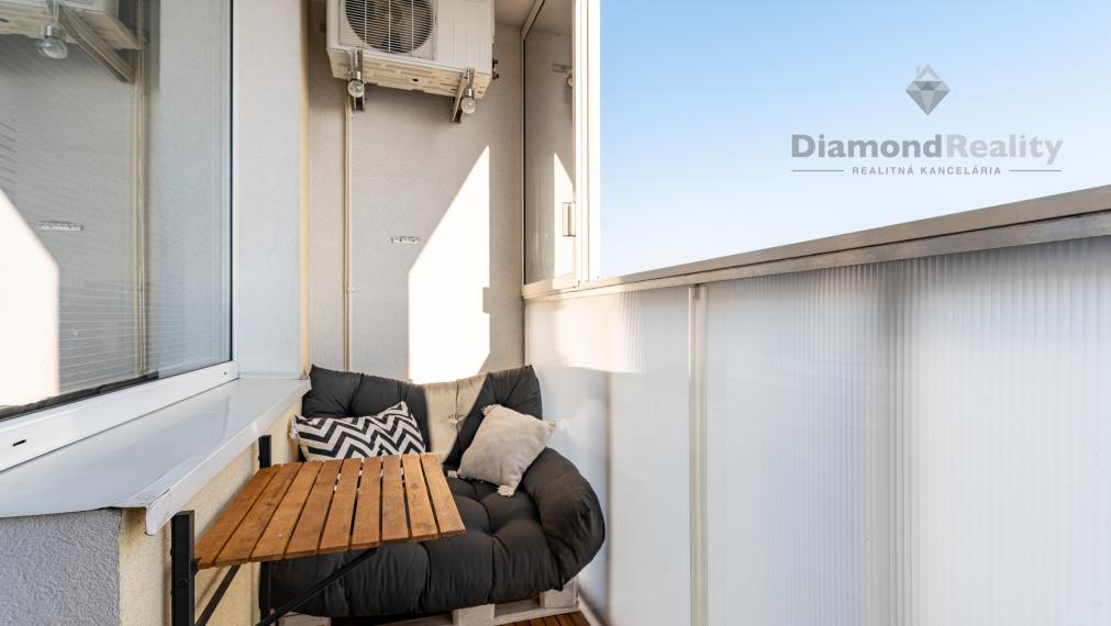 REZERVOVANÉ | NA PREDAJ 3 IZBOVÝ BYT PO REKONŠTRUKCII S DVOMA LOGGIAMI | ŽDIARSKA ULICA